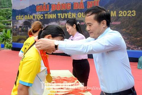 Bế mạc Giải bóng đá nữ các dân tộc tỉnh Tuyên Quang lần thứ I