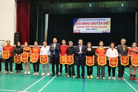 Khai mạc Giải bóng chuyền hơi thành phố Tuyên Quang năm 2024